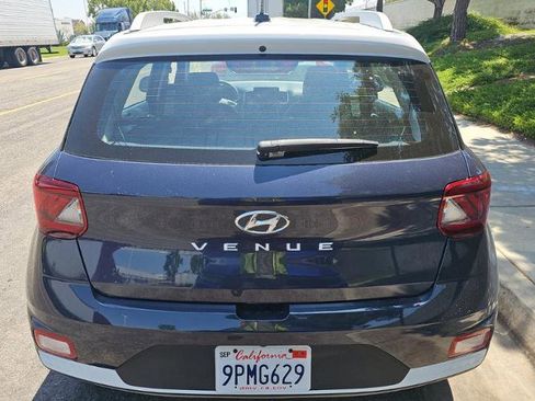Used 2024 Hyundai Venue Limited FWD image 5