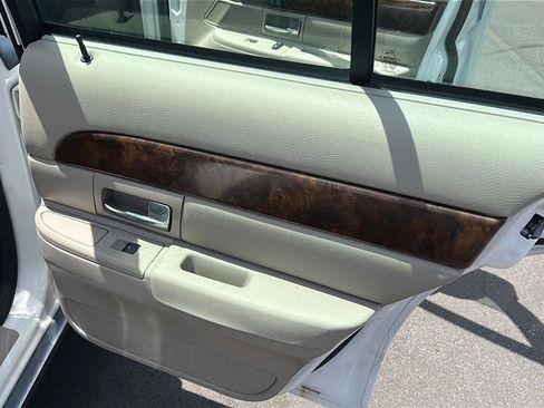 Used 2009 Mercury Grand Marquis LS RWD image 28