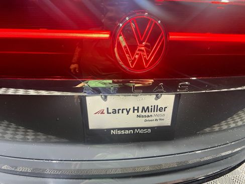 Used 2024 Volkswagen Atlas Cross Sport SEL Premium R-Line image 24