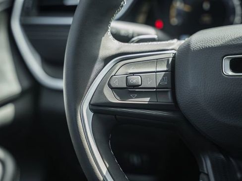 New 2026 Jeep Grand Cherokee L 4WD image 37