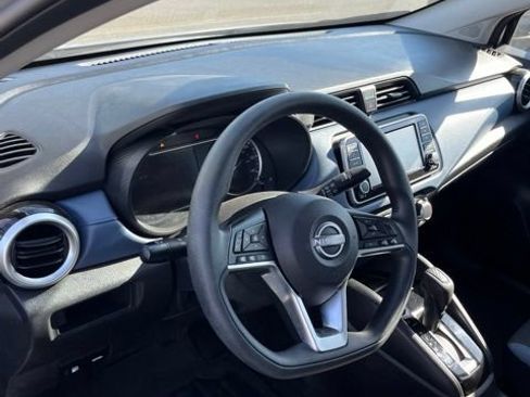Used 2025 Nissan Versa SV FWD image 6