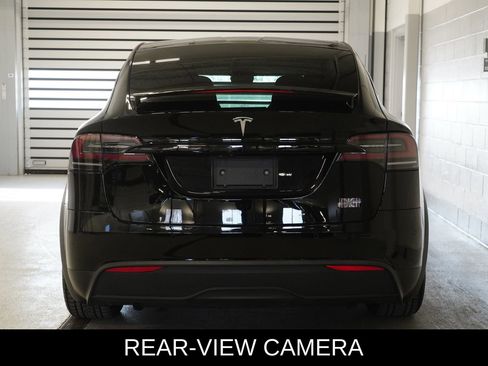 Used 2022 Tesla Model X Plaid image 6