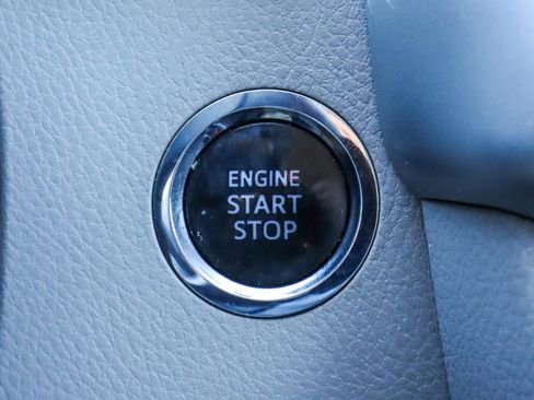 Used 2016 Toyota Highlander Limited image 14