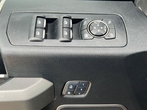 Used 2018 Ford F150 Raptor w/ Equipment Group 802A Luxury AWD/4WD image 9