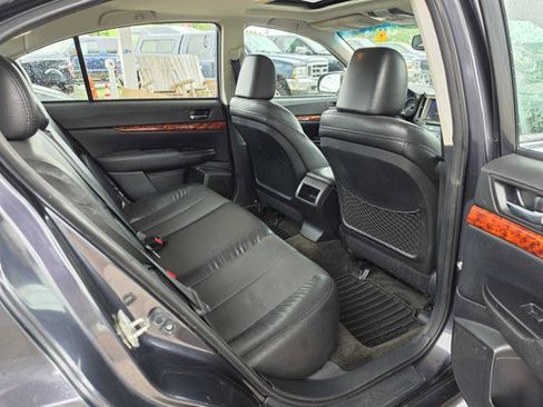 Used 2011 Subaru Legacy 2.5i Limited AWD/4WD image 14