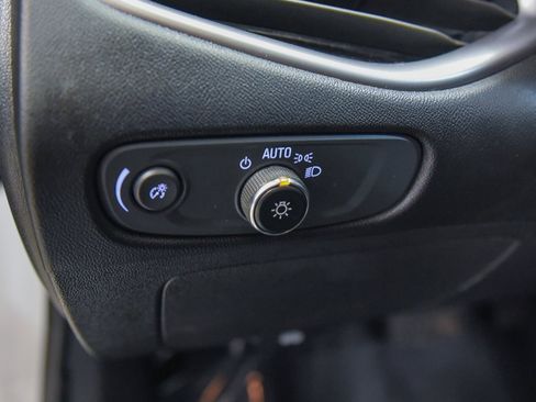 Used 2023 Chevrolet Malibu LT image 17