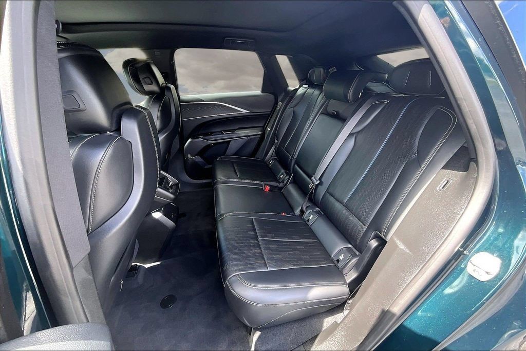 Certified 2024 Cadillac Lyriq Sport AWD/4WD image 22