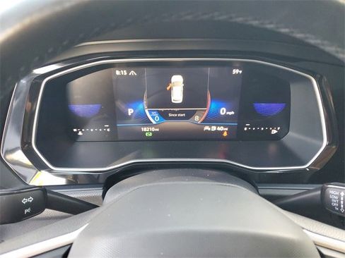 Certified 2024 Volkswagen Jetta SE image 22