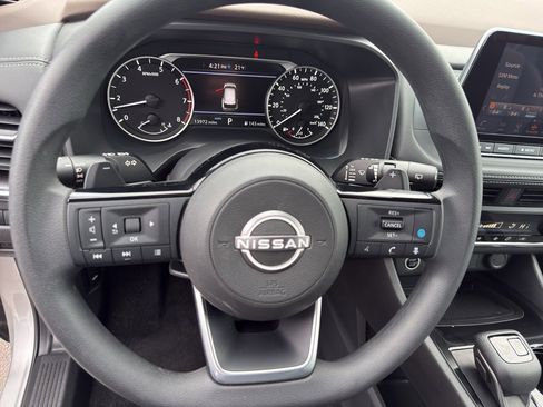 Certified 2023 Nissan Rogue SV image 16