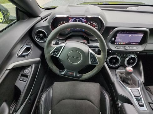 Certified 2020 Chevrolet Camaro SS RWD image 18