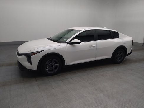 Used 2025 Kia K4 FWD image 2
