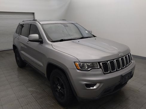 Used 2017 Jeep Grand Cherokee Laredo w/ Quick Order Package 2BE RWD image 13