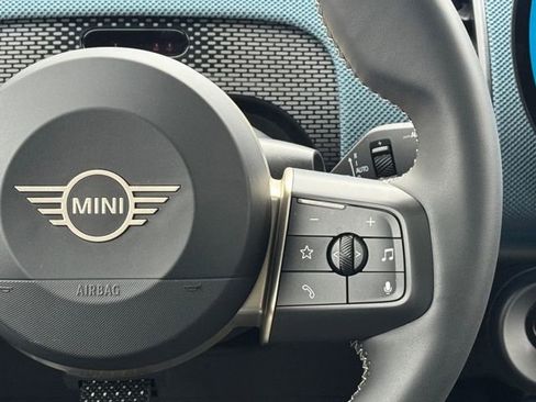 Used 2025 MINI Cooper Countryman S w/ Comfort Package Max image 22