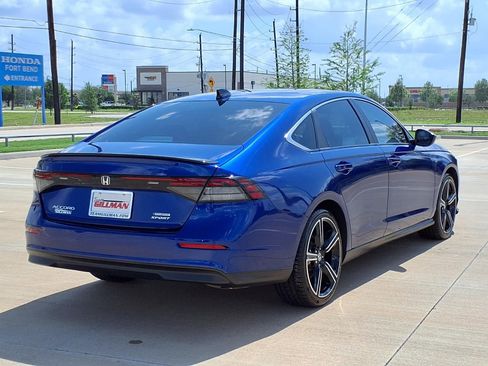 Used 2025 Honda Accord Sport image 7