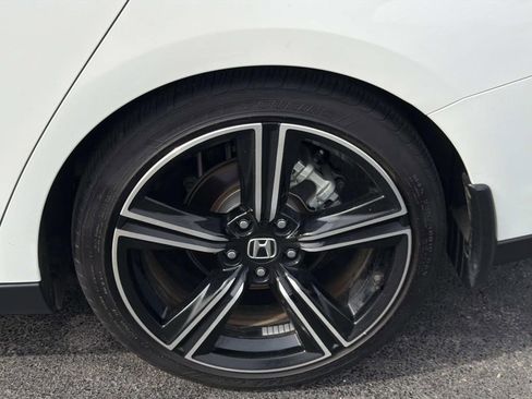 Used 2024 Honda Accord Sport image 11