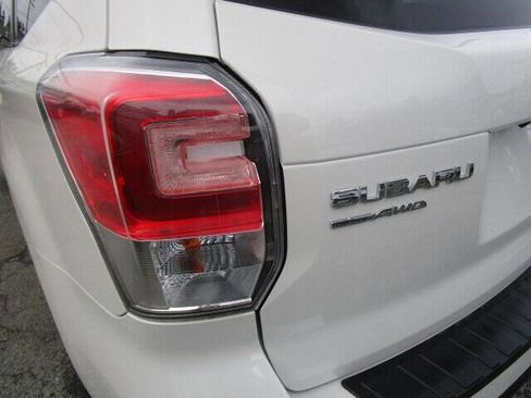 Used 2018 Subaru Forester 2.5i Touring w/ Popular Package #2 image 10