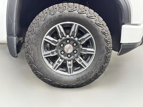 Used 2025 GMC Sierra 1500 AT4 AWD/4WD image 34