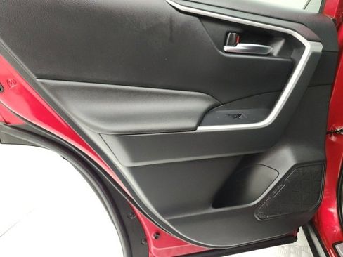 Certified 2023 Toyota RAV4 SE image 33