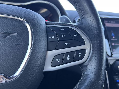 Used 2020 Jeep Grand Cherokee SRT image 15