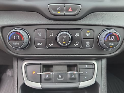 Certified 2024 GMC Terrain SLE w/ Driver Convenience Package FWD image 23