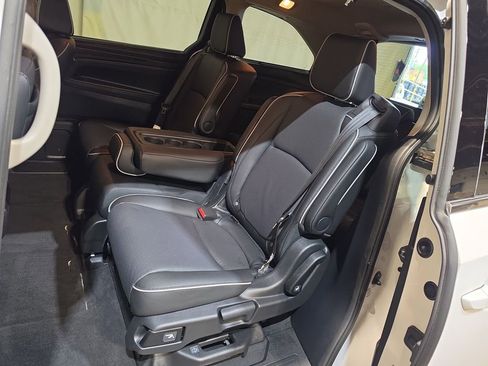 Used 2025 Honda Odyssey Elite image 25