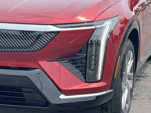 New 2026 Cadillac Optiq Luxury 1 RWD image 9