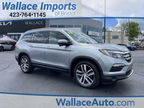 Used 2016 Honda Pilot Touring image 1