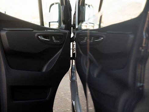 New 2025 Mercedes-Benz Sprinter 2500 image 22