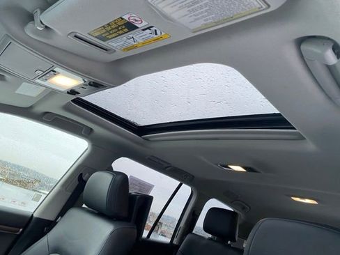 Used 2017 Toyota Land Cruiser Base image 15