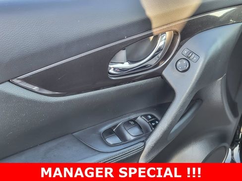 Used 2019 Nissan Rogue S w/ Special Edition Package image 14