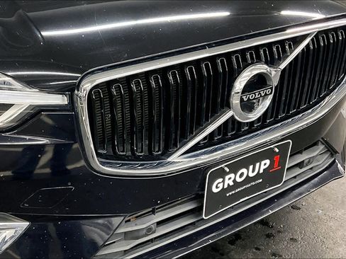 Used 2019 Volvo XC60 T8 Momentum w/ Advanced Package AWD/4WD image 28