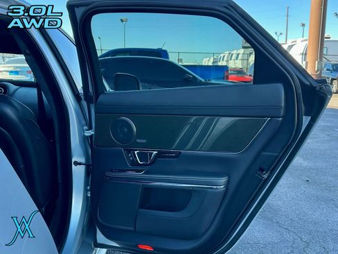 Used 2015 Jaguar XJ AWD image 26