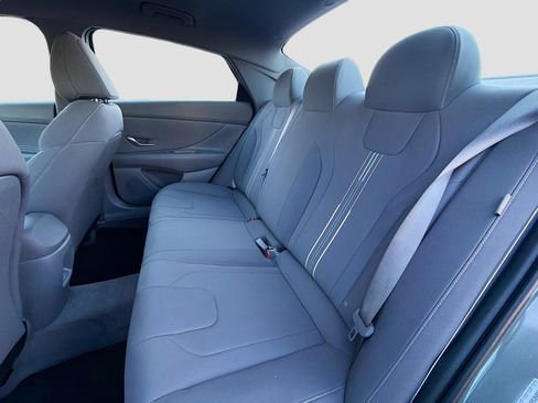 Used 2025 Hyundai Elantra Sport image 19