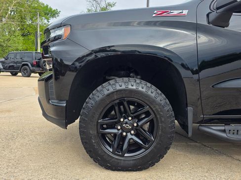 Used 2020 Chevrolet Silverado 1500 LT Trail Boss AWD/4WD image 31