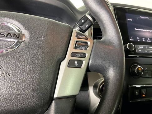 Used 2021 Nissan Titan SV AWD/4WD image 23