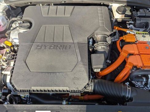 Used 2025 Hyundai Elantra SEL FWD image 16