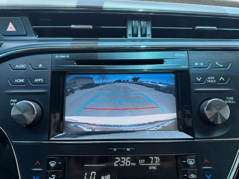 Used 2016 Toyota Avalon XLE Premium FWD image 32