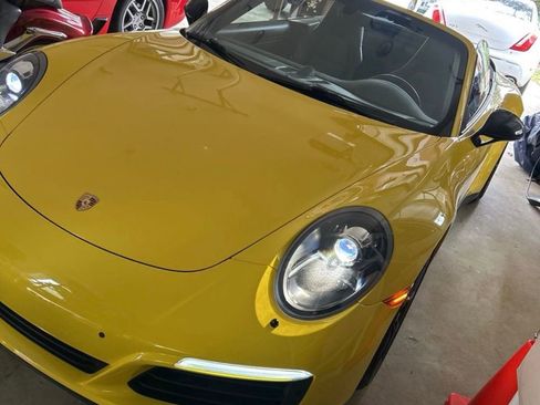 Used 2017 Porsche 911 Carrera 4S image 2