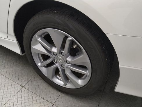 Used 2018 Honda Accord LX image 31