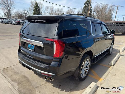 Used 2023 GMC Yukon XL Denali AWD/4WD image 5