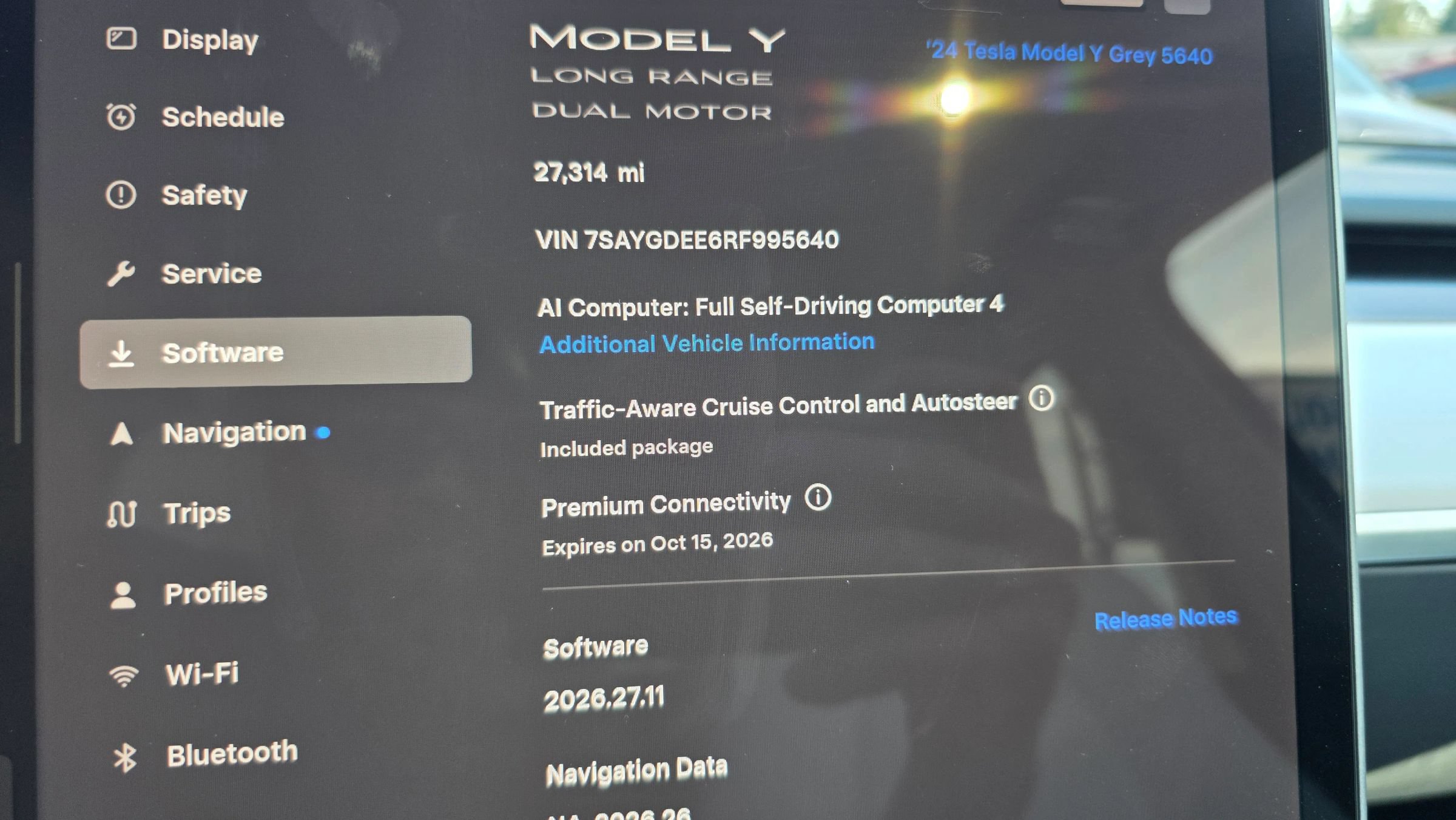 Used 2024 Tesla Model Y Long Range AWD/4WD image 18