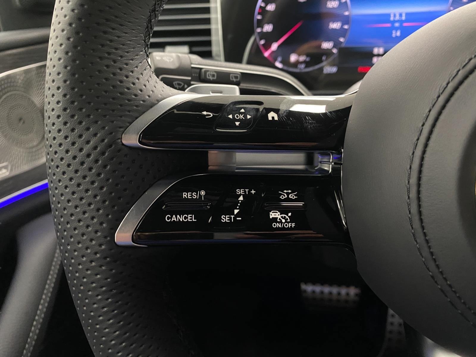 New 2026 Mercedes-Benz GLS 450 4MATIC image 17