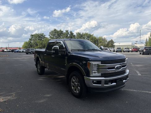 Used 2018 Ford F250 King Ranch w/ King Ranch Ultimate Package AWD/4WD image 3