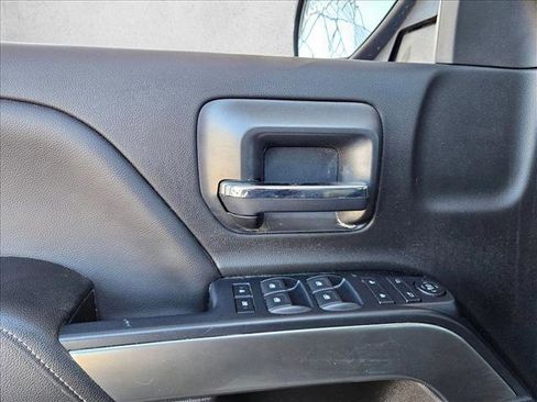 Used 2018 Chevrolet Silverado 1500 LT w/ All Star Edition image 10