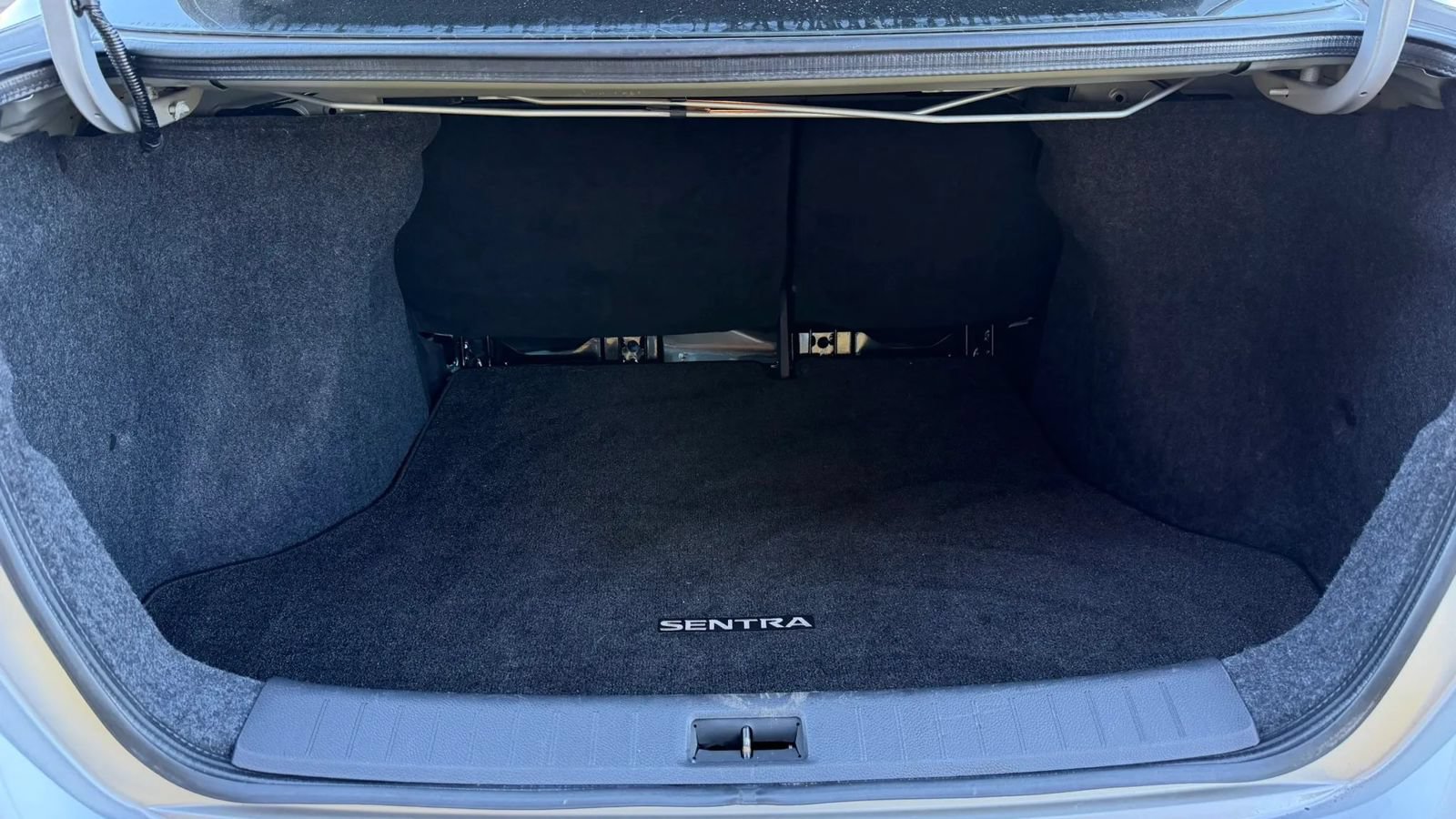 Used 2013 Nissan Sentra S FWD image 20
