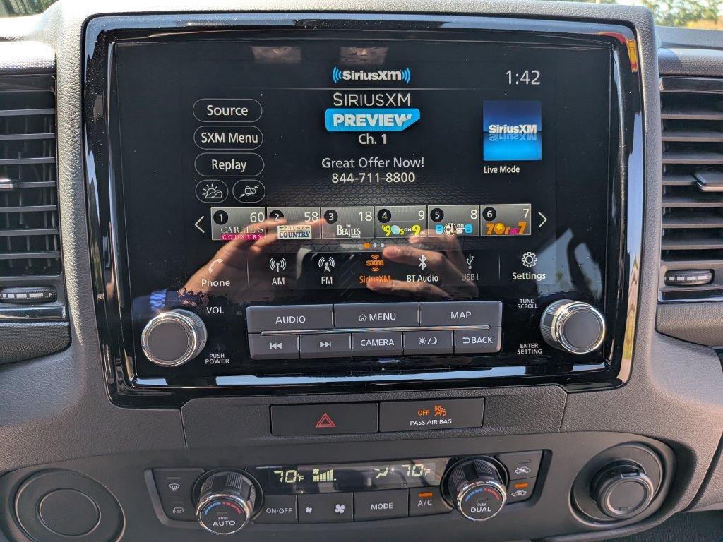 Used 2022 Nissan Frontier Pro-X RWD image 17