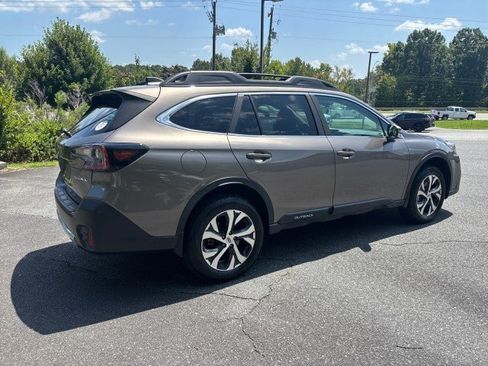 Used 2022 Subaru Outback Limited w/ Popular Package #2 AWD/4WD image 5