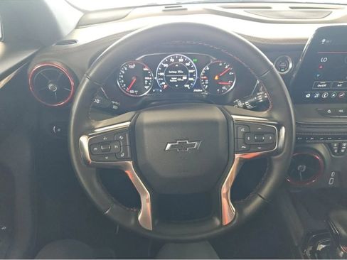 Used 2025 Chevrolet Blazer RS FWD image 8