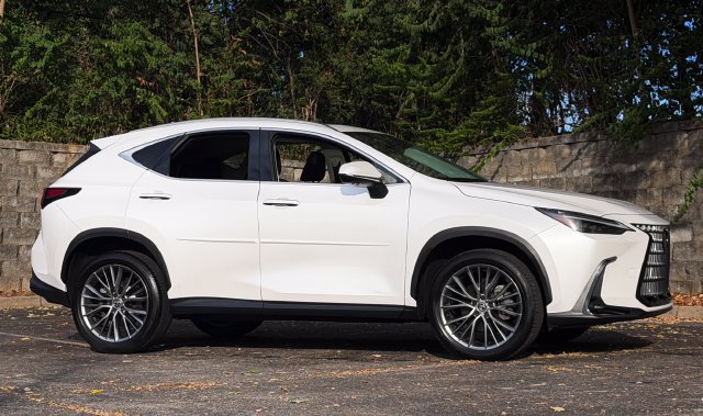Certified 2024 Lexus NX 350 AWD w/ Vision Package image 3