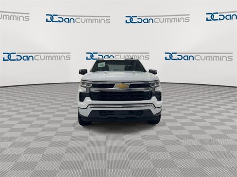 Used 2024 Chevrolet Silverado 1500 LT image 3